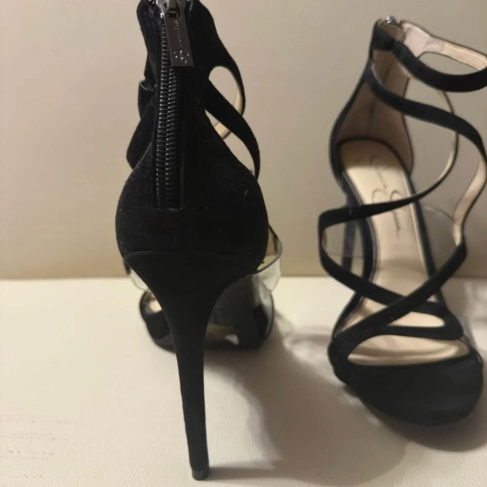 Heels - Picture 2 of 3